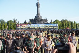 Pangdam IX/Udayana Hadiri Apel Gelar Pasukan Pengamanan KTT WWF Ke 10