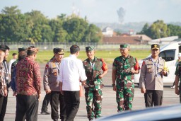 Hadiri KTT WWF ke 10, Presiden RI Tiba di Bali Disambut Pangdam Udayana
