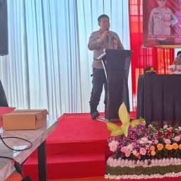 Polresta Denpasar Gelar Jumat Curhat dengan Perusahaan Kapal Ikan di Pelabuhan Benoa