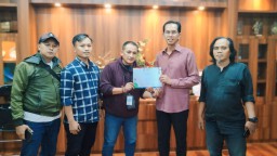 Judes Pegiat Usaha Mandiri', Meniti Jalan Ganda dalam Dunia Media dan Bisnis