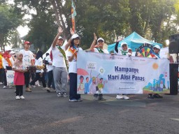 PMI SURABAYA GELAR KAMPANYE HARI AKSI PANAS DI TAMAN BUNGKUL, AJAK MASYARAKAT CEGAH HEATSTROKE