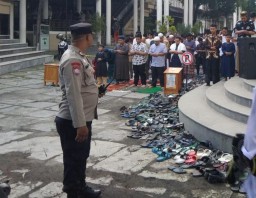 Beri Pelayanan Kepada Umat Muslim Polsek Denbar Lakukan Pengamanan Shalat Idul Adha