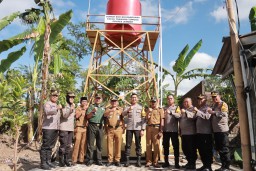 Kapolres Jember Resmikan Sumur Bor Bhayangkara Tatag Trawang Tungga di Dusun Krajan Barat, Desa Candijati