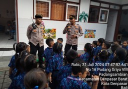 Program Polisi Sahabat Anak, Kanit Binmas Polsek Denbar Sambangi Sekolah Taman Kanak-kanak