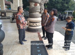 Kapolsek Denbar Sambangi Tokoh Agama Imbau Saling Menjaga Kerukunan Beragama
