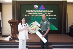 Dukung Tugas Pokok, Pangdam IX/UDY Menerima Hibah Sepeda Motor Trail