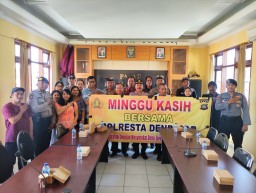 Kegiatan "Minggu Kasih" Polresta Denpasar di Pasar Suwung Batan Kendal