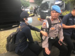 Satgas Banops Subsatgas DOKKES Wilayah Kota Denpasar Lakukan pemeriksaan Personel Jaga