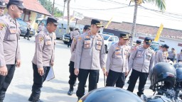 Polres Pesisir Barat Gelar Apel Ranmor dan Sarpras untuk Persiapan Operasi Mantap Praja Krakatau