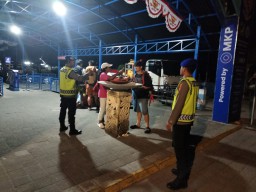 Satpolairud Polresta Denpasar Pos Serangan Gelar Sambang Dialogis kepada Masyarakat Pesisir