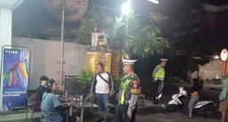 Laksanakan Blue Light Patrol hingga dini hari: Polsek Dentim Tingkatkan Keamanan Jelang Pilkada 2024