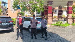 Pengamanan Dari Satgas Preventif OMP AGUNG 2024 Di Kantor DPRD Kota Denpasar