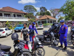 Menjelang Pilkada Serentak 2024, Satpolairud Polresta Denpasar Gelar Patroli di Parkir Pantai Sanur