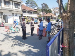 Demi Situasi Aman dan Kondusif, Satpolairud Polresta Denpasar Atensi Keamanan di Area Parkir Pantai
