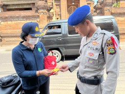 Pengamanan Pilkada di Denpasar, Sub Satgas Dokkes Polresta Denpasar Laksanakan Cek Kesehatan Lapanga