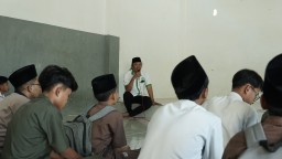 Aliansi Wartawan Surabaya Adakan Pelatihan Jurnalistik di Pondok Pesantren Tertua Madura