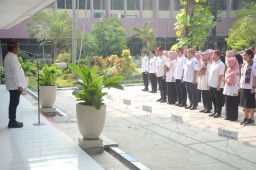 Pimpin Apel Perdana, PJS Bupati Sidoarjo