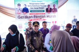 Pj. Bupati Pringsewu Membuka Gerakan Pangan Murah (GPM)
