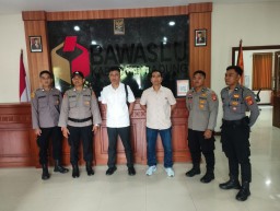 Pengamanan Kantor KPU dan Bawaslu Badung dalam Tahap Penetapan dan Pengundian Nomor Urut Paslon Pilk