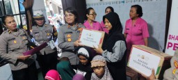 Anjangsana Bhakti Sosial Bhayangkari Peduli, Kapolsek Denpasar Barat Berikan Bantuan Anak-anak Panti Asuhan