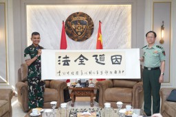 Pangdam Zamroni Terima Delegasi Militer China