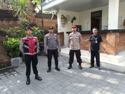 Pengamanan Kantor DPRD Kota Denpasar oleh Satgas Preventif Polresta Denpasar dalam Tahap Kampanye Pi