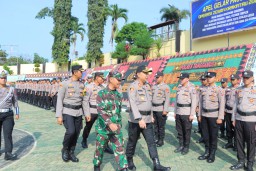 Kapolres Tanggamus Pimpin Apel Gelar Pasukan Operasi Zebra Krakatau 2024