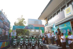 PLN Kembali Pecahkan Rekor MURI Konvoi 2.200 Motor Listrik Terbanyak