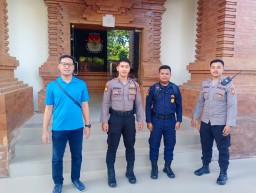 Polresta Denpasar Pengamanan Kantor KPU dan Bawaslu Badung Selama Tahap Kampanye Pilkada 2024