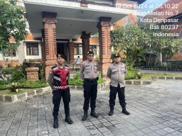 Pengamanan Tahap Kampanye OMP AGUNG 2024 di Kantor DPRD Kota Denpasar oleh Polresta Denpasar