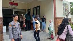 Pengamanan Gudang Logistik Kota Denpasar oleh Polresta Denpasar Jelang Pilkada 2024