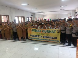 Polresta Denpasar Gelar Program "Jumat Curhat" di SD Negeri 1 Kutuh, Wujudkan Sinergi dengan Masyara