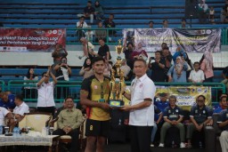 Kapolda Jatim Lantik Pengurus PBVSI Kabupaten Jember Masa Bhakti 2024-2028