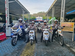 Srikandi Giri Polres Gresik Patroli Kendaraan Listrik