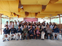 Peserta Calon KPPS Pekon Pamenang Melaksanakan Pelantikan Di Area Lanakila Lake