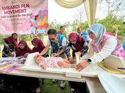Inisiasi Pengentasan Stunting pada Anak, Srikandi PLN Berikan Bantuan Kebun Gizi di Gresik