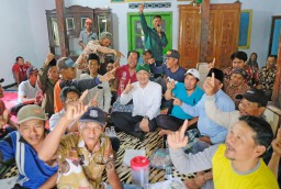 Mas Deny Calon Bupati Kediri Ajak Pendukungnya Berdoa Bersama Jelang Masa Tenang