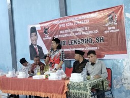 Budi Leksono Anggota DPRD Surabaya Serep Aspirasi Warga Jepara Terkait Keluhan Program RUTILAHU
