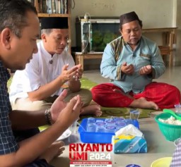 Korban Puting Beliung Kab Pringsewu Terharu Di Doakan Paslon No Urut 3 Mas Riyanto