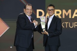 Dirut PLN Darmawan Prasodjo Kembali Dinobatkan Jadi CEO Of The Year 2024