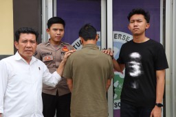 Satresnarkoba Polres Tanggamus Ungkap Kasus Narkotika, Amankan 48 Butir Pil Extasi dan Seorang Tersangka