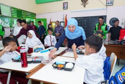 Calon Gubernur Jawa Timur terpilih, Khofifah Sambut Baik peluncuran serentak Program Makan Bergizi Gratis