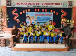 Semangat 45 Yang Ditunjukan Anak - Anak SDN Banyu Urip VI Dalam Mengikuti Lomba Senam Anak Indonesia Hebat