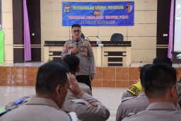 Bidpropam Polda Lampung Berikan Pembinaan Etika Polri di Polres Tanggamus