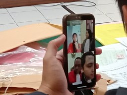 Terdakwa Debi Aprilia Mengaku Mendapat Upah 25 Juta Dari Asrori