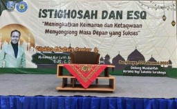 Kelas XII SMAN 19 Surabaya Menyelenggarakan Istighosah dan ESQ