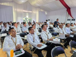 Hari Ketiga Retreat Kepemimpinan: Bupati Pringsewu H. Riyanto Pamungkas Perkuat Wawasan Kebijakan Keuangan