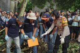 Polres Jember Berhasil Amankan Terduga Pembuang Bayi Dua Jam Setelah Ditemukan Jasad Terkubur di Pekarangan