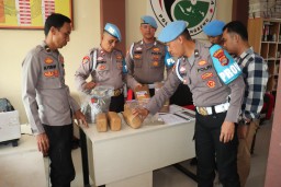 Propam Polres Pringsewu Laksanakan Pengecekan Barang Bukti Sitaan