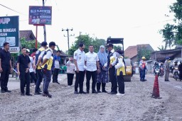 Gubernur Lampung dan Bupati Pringsewu Ground Breaking Jalan Provinsi